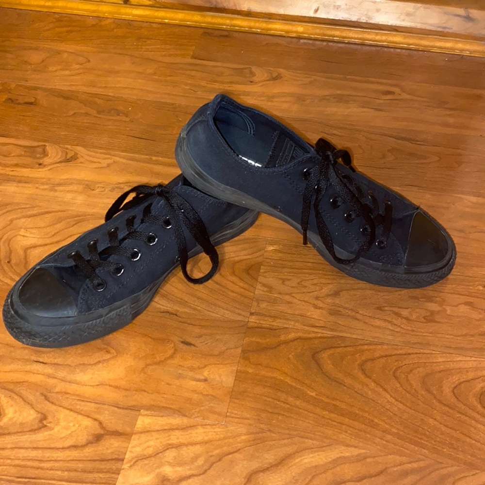 Women’s All Black Converse